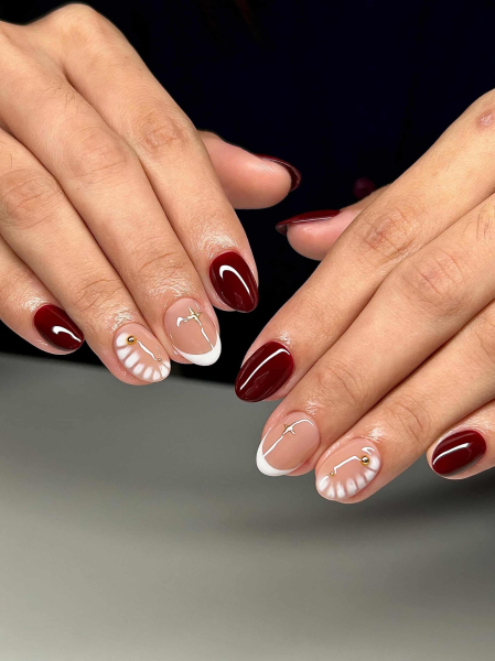 Abstract blooming gel nails